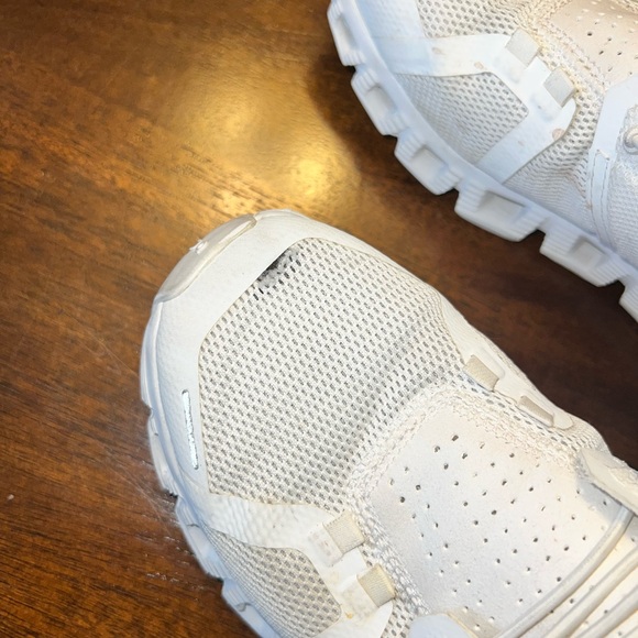 On Cloud. White. Women. Size 7.5. Used. - Picture 4 of 8